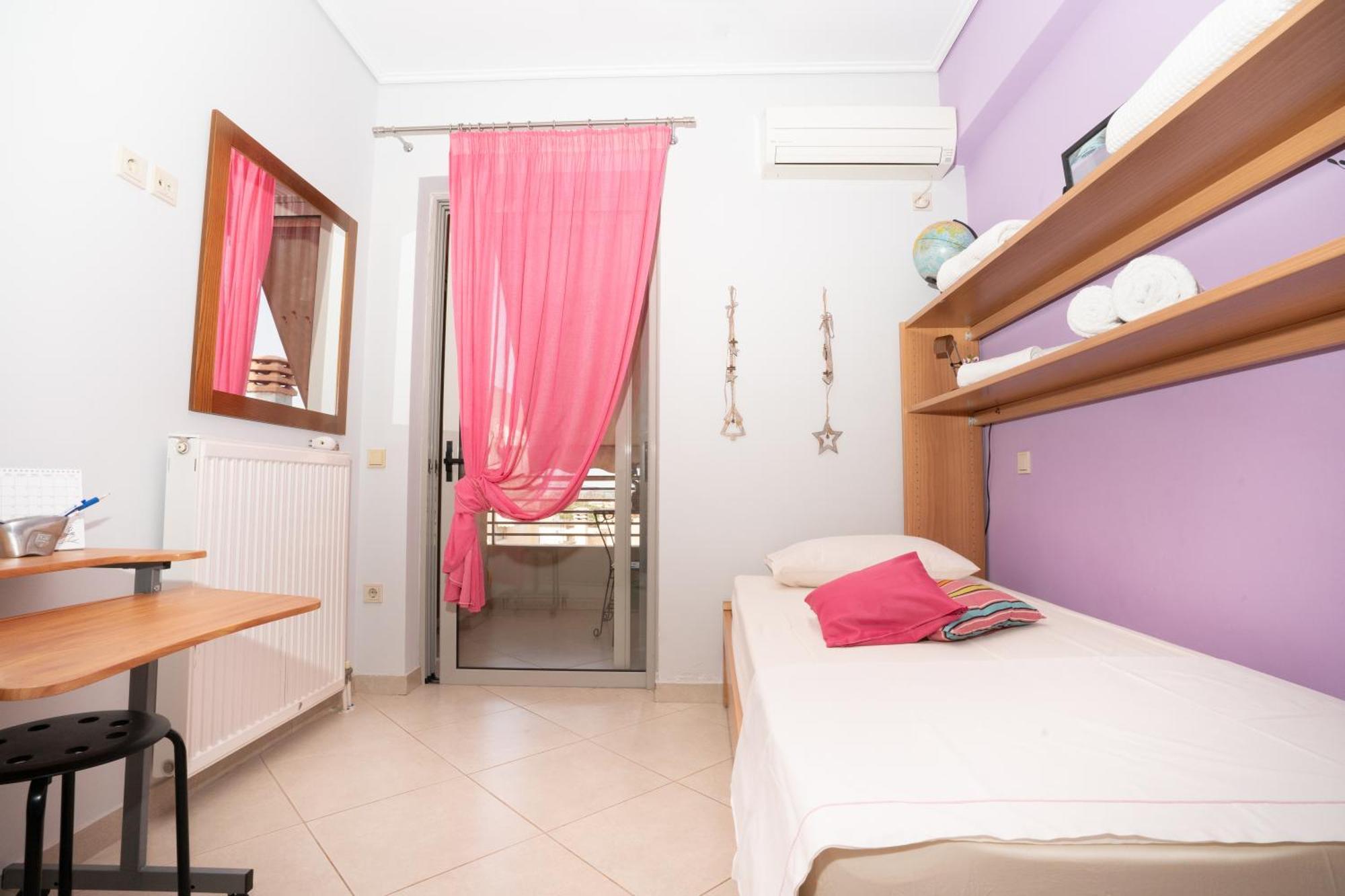 Maria'S Airport Apartment Koropi Esterno foto